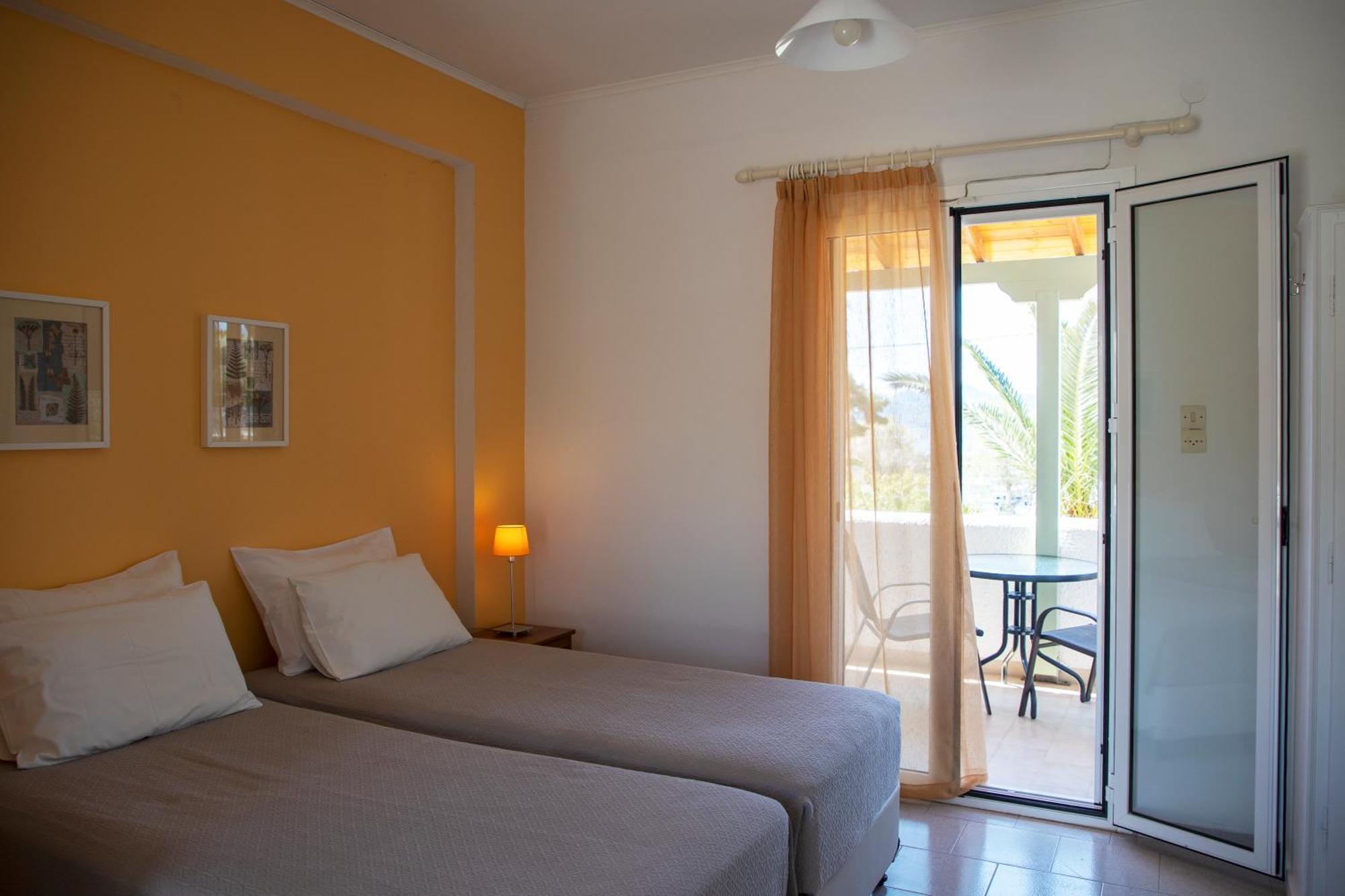 Stefanie Studios Aegina Exterior photo